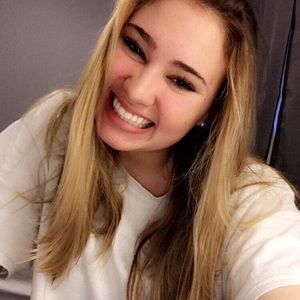 Meet your Posher, Brenna